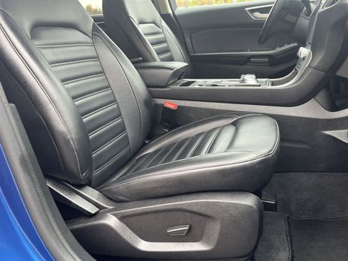 Used 2023 Ford Edge SEL image 17