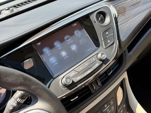 Used 2020 Buick Envision Essence w/ Experience Buick Package AWD/4WD image 18