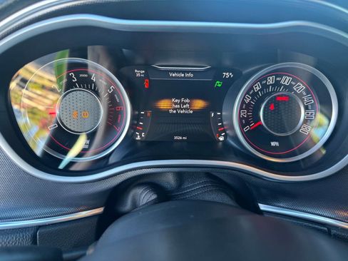 Used 2015 Dodge Challenger R/T Scat Pack w/ Leather Interior Group RWD image 15