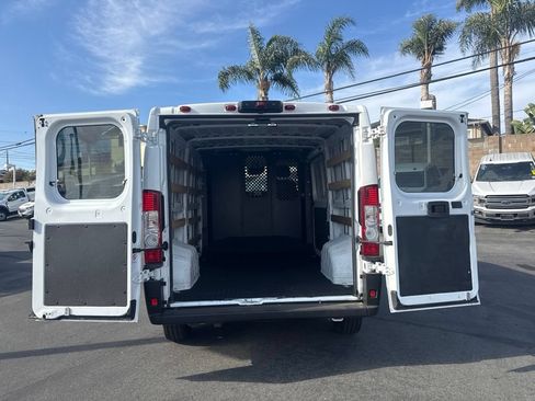 Used 2025 RAM ProMaster 2500 w/ U-Haul Equipment Group FWD image 5