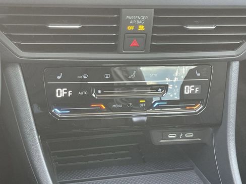 New 2026 Volkswagen Jetta SE FWD image 24
