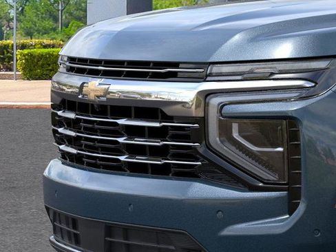 New 2026 Chevrolet Suburban LT image 40