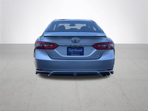 Used 2018 Toyota Camry SE FWD image 7