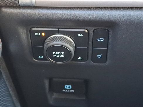 Certified 2025 Ford Expedition Active AWD/4WD image 25