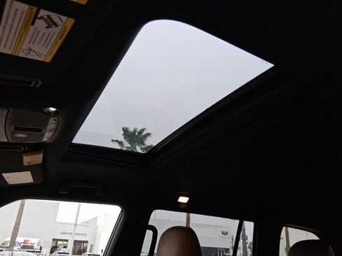 Used 2024 INFINITI QX80 Sensory image 15