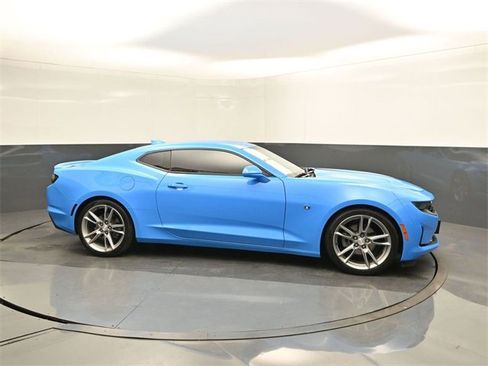 Used 2022 Chevrolet Camaro LT w/ RS Package image 24