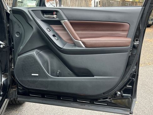Used 2017 Subaru Forester 2.5i Touring image 7