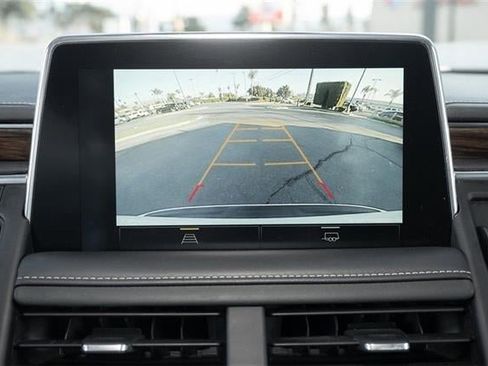 Used 2024 Chevrolet Suburban Premier image 34