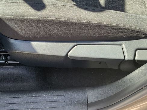 Certified 2025 Nissan Kicks S image 25