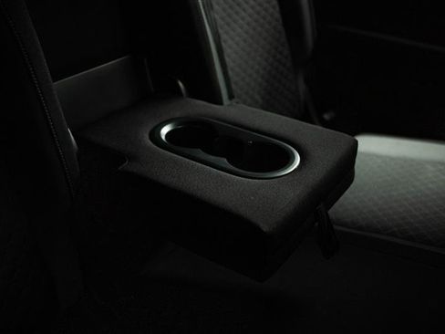 Used 2019 Volkswagen Tiguan S image 13