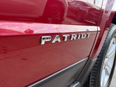 Used 2017 Jeep Patriot Sport w/ Power Value Group AWD/4WD image 4