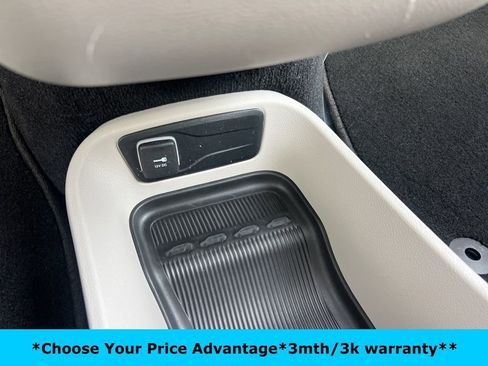 Certified 2023 Chrysler Pacifica Touring-L image 62