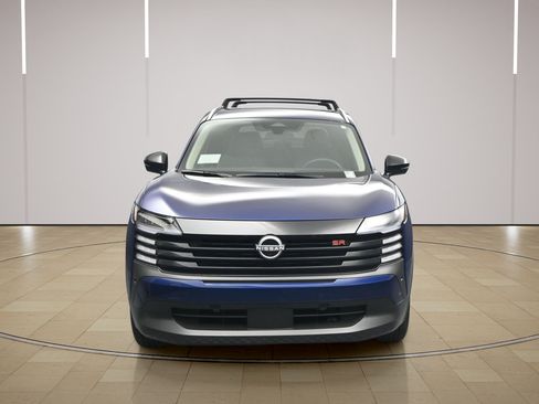 Certified 2026 Nissan Kicks SR FWD image 2