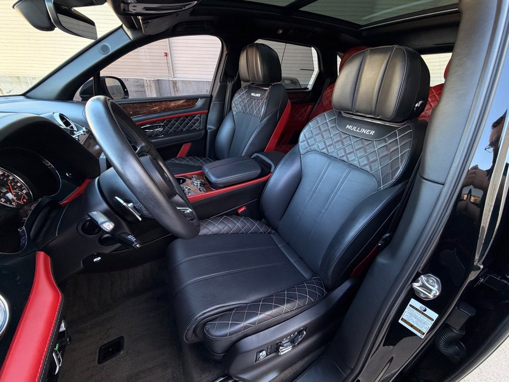 Used 2018 Bentley Bentayga AWD/4WD image 10