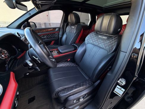 Used 2018 Bentley Bentayga image 10