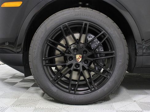 New 2026 Porsche Cayenne image 16