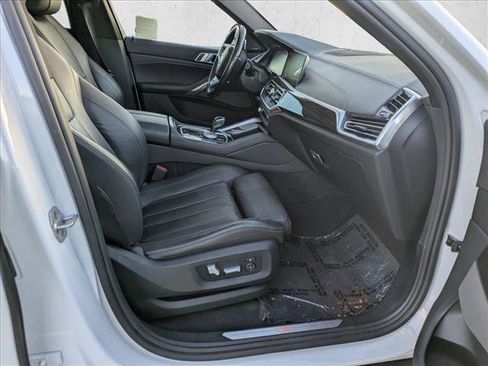 Used 2021 BMW X6 xDrive40i w/ Premium Package image 22