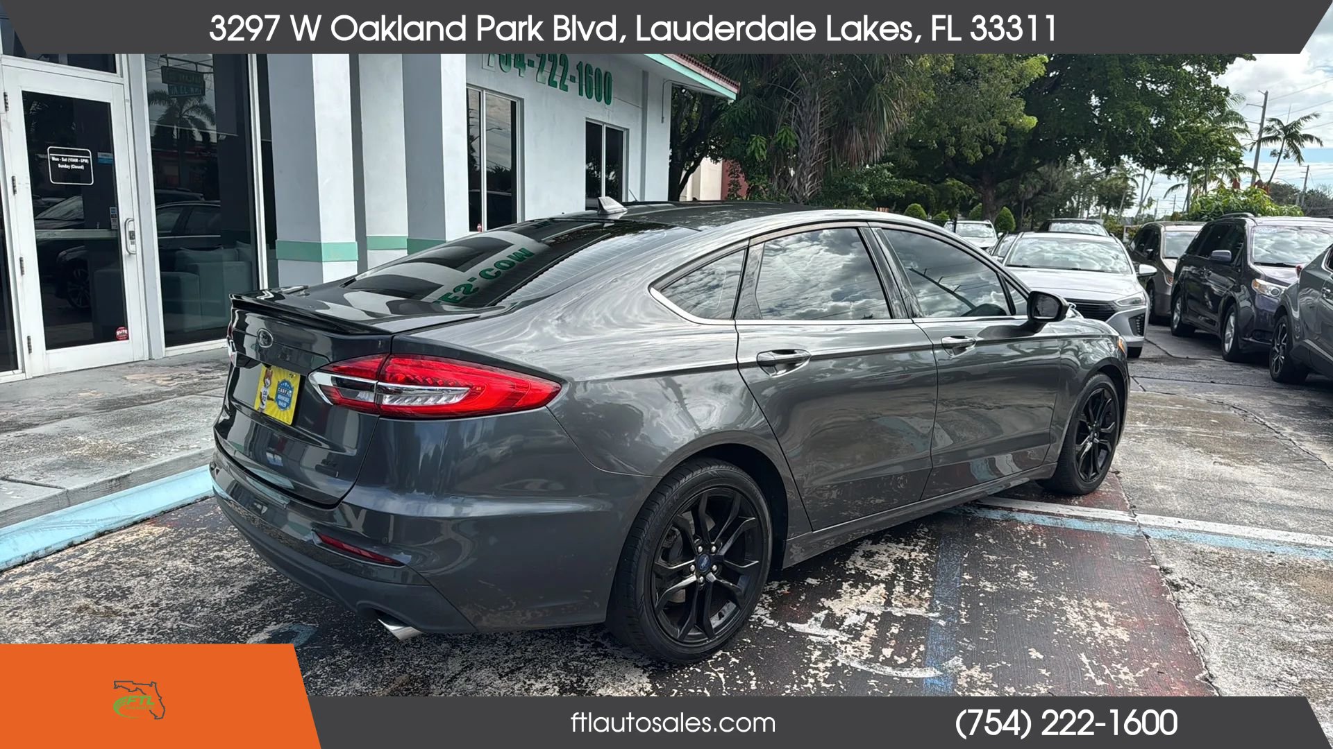 Used 2020 Ford Fusion SE w/ Equipment Group 151A FWD image 11