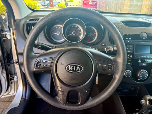 Used 2012 Kia Forte Koup EX FWD image 24