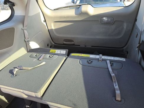 Used 2009 Kia Sedona LX image 20