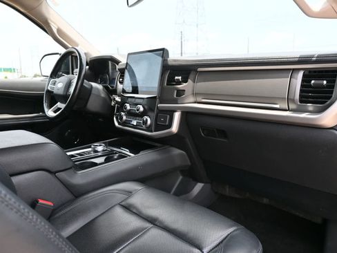 Used 2022 Ford Expedition XLT RWD image 22
