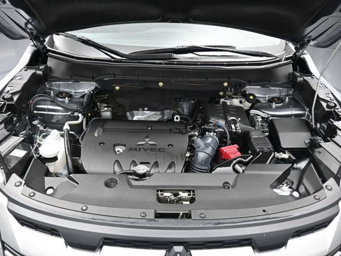 Used 2023 Mitsubishi Outlander Sport ES image 39