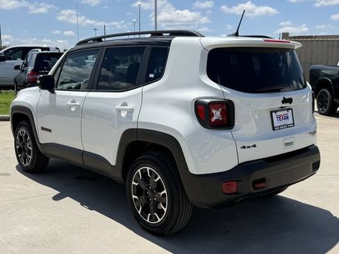 Used 2023 Jeep Renegade Trailhawk AWD/4WD image 6