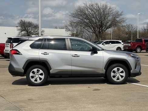 Used 2025 Toyota RAV4 LE image 3