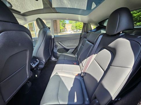 Used 2024 Tesla Model Y Long Range AWD/4WD image 63