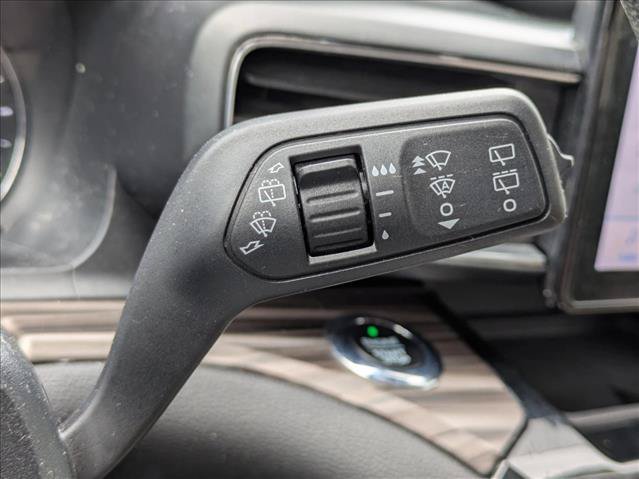 Used 2021 Ford Explorer Limited w/ Equipment Group 301A RWD image 7
