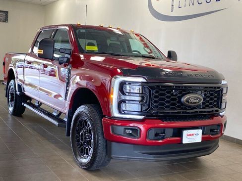 Used 2026 Ford F250 XLT w/ XLT Premium Package AWD/4WD image 2