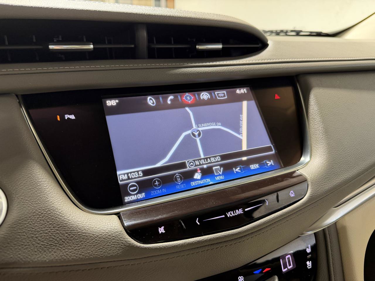Used 2017 Cadillac XT5 Premium Luxury AWD/4WD image 17