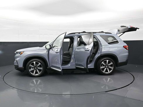 Used 2024 Honda Pilot Elite image 37