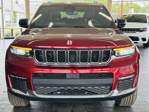 Used 2024 Jeep Grand Cherokee L Altitude AWD/4WD image 20