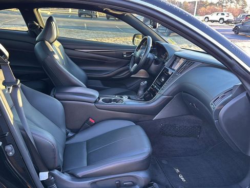 Used 2022 INFINITI Q60 Red Sport 400 w/ Carbon Fiber Package image 9