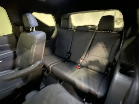 Used 2024 Chevrolet Traverse LT AWD/4WD image 20