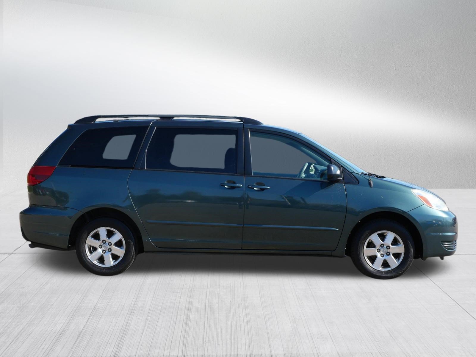 Used 2005 Toyota Sienna CE FWD image 8