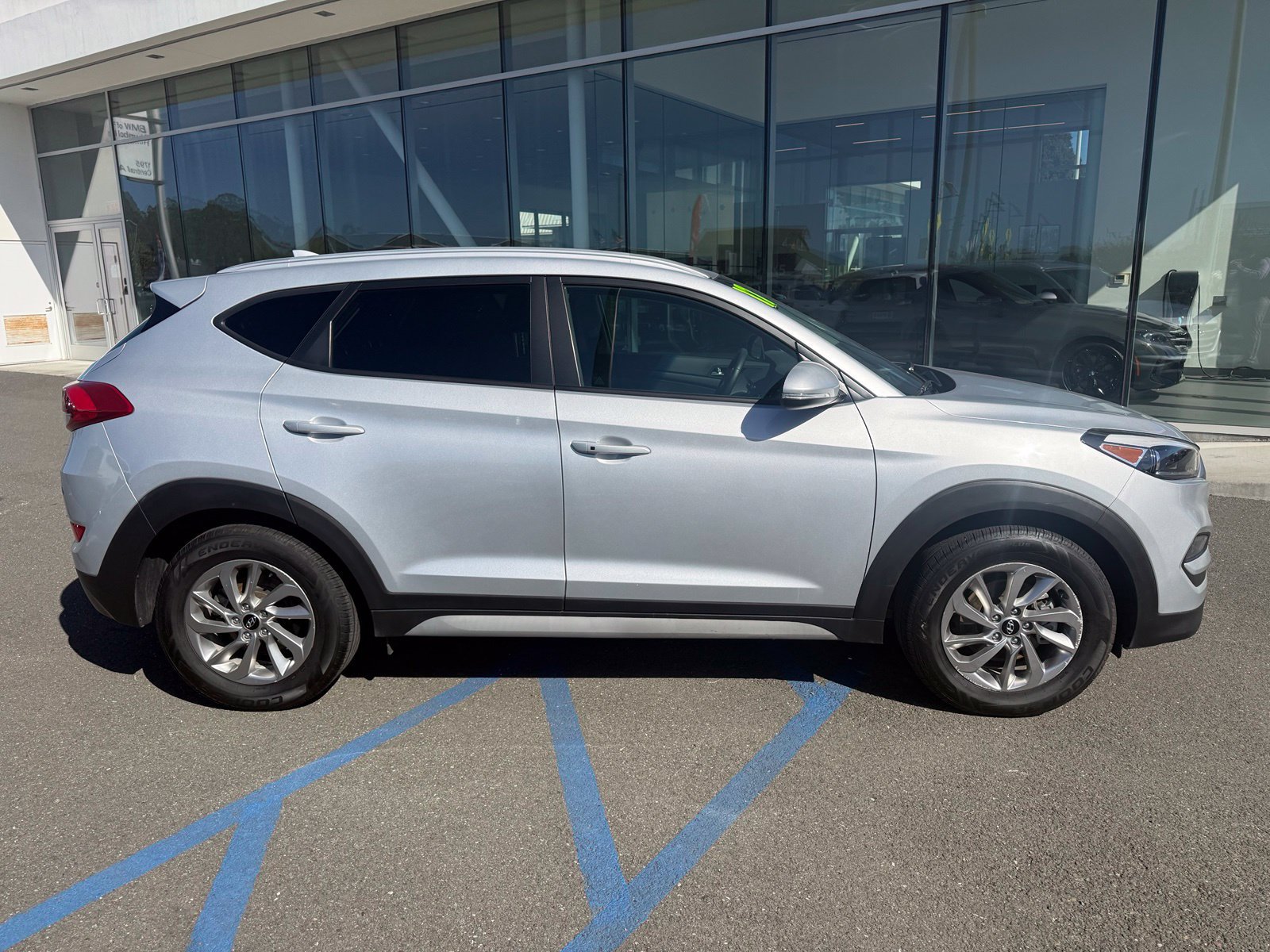 Used 2017 Hyundai Tucson SE Plus w/ Cargo Package AWD/4WD image 9