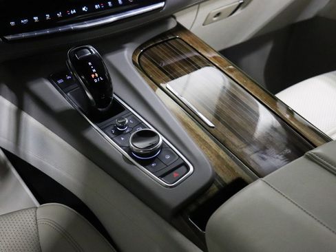 Certified 2022 Cadillac Escalade ESV Sport Platinum image 36