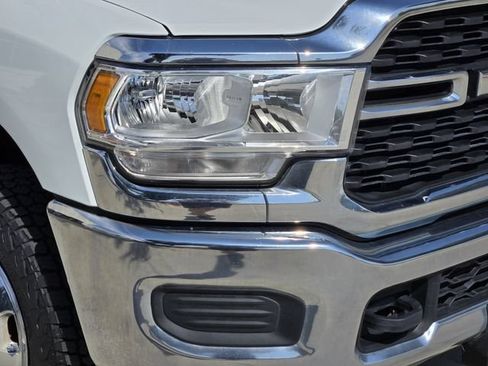 Used 2024 RAM 3500 SLT w/ Quick Order Package 2YG SLT AWD/4WD image 9