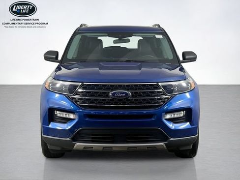 Certified 2022 Ford Explorer XLT w/ Equipment Group 202A AWD/4WD image 9