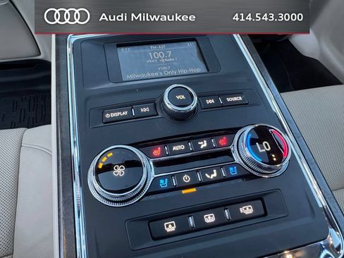 Used 2020 Lincoln Continental Reserve w/ Luxury Package AWD/4WD image 15