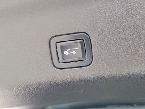Used 2022 Chevrolet Tahoe High Country AWD/4WD image 10