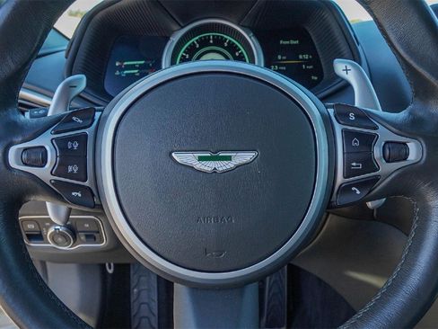 Used 2020 Aston Martin DB11 Volante image 9