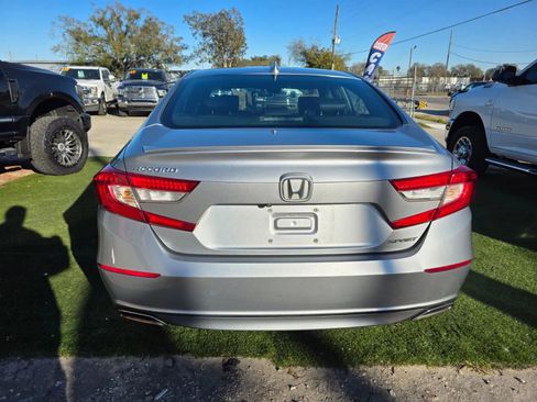 Used 2019 Honda Accord Sport image 6
