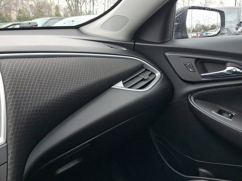 Used 2023 Chevrolet Malibu LT image 30