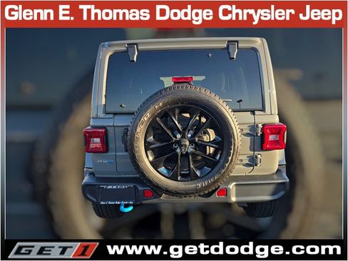 Certified 2022 Jeep Wrangler Unlimited Sahara AWD/4WD image 8
