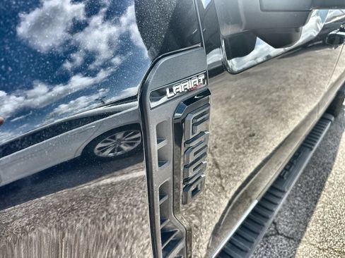 Used 2023 Ford F250 Lariat w/ Lariat Ultimate Package AWD/4WD image 3