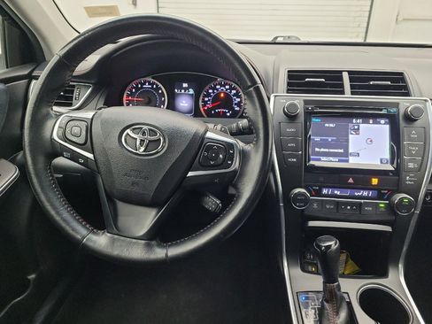 Used 2015 Toyota Camry XSE image 22