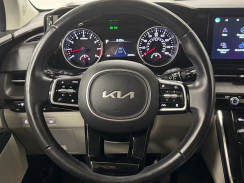 Used 2022 Kia Carnival SX image 17